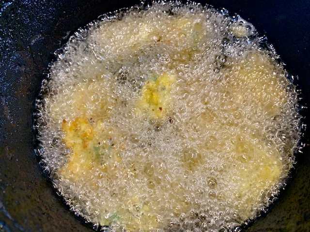 Thai Sweet Corn Fritters Recipe (Tod Man Khao Pod)
