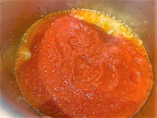 Homemade Pizza Sauce Recipe