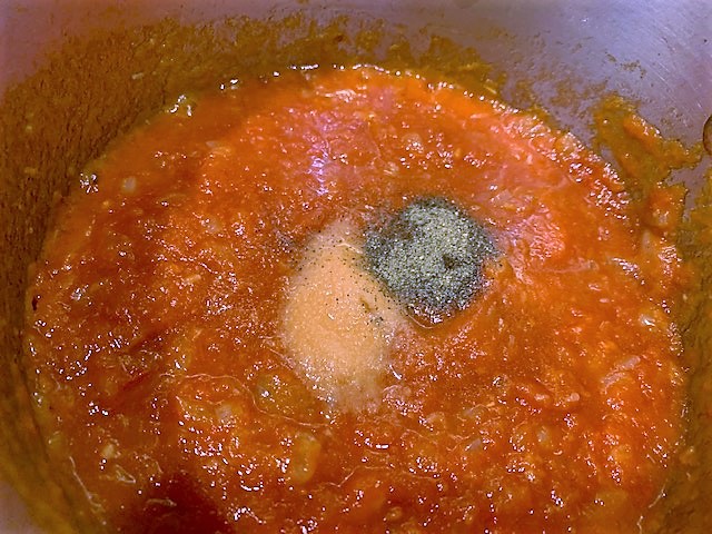 Homemade Pizza Sauce Recipe