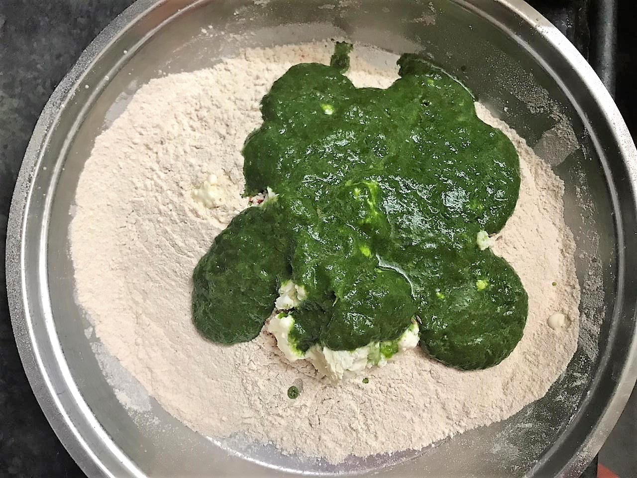 Palak Poori Recipe