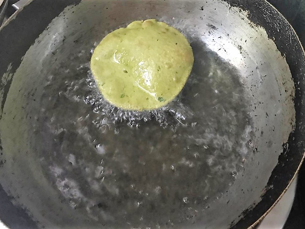 Palak Poori Recipe