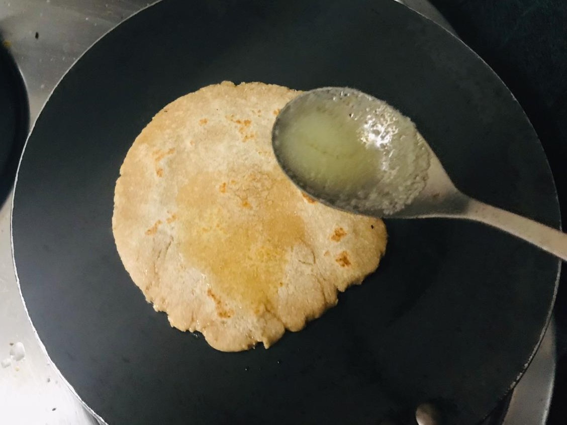 Gujarati Biscuit Bhakri Recipe