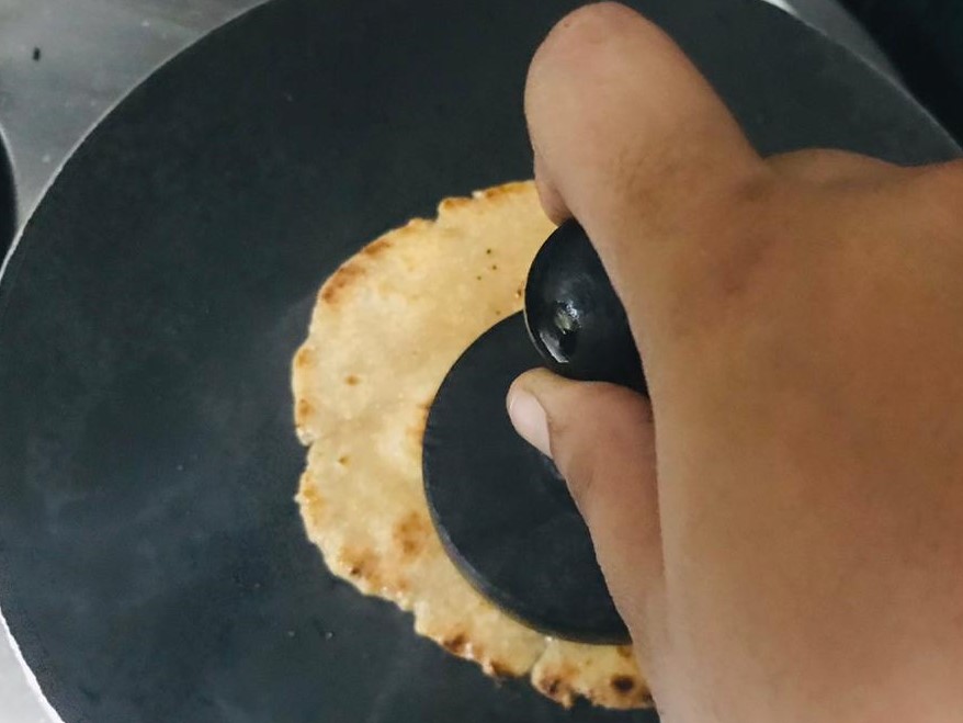 Gujarati Biscuit Bhakri Recipe