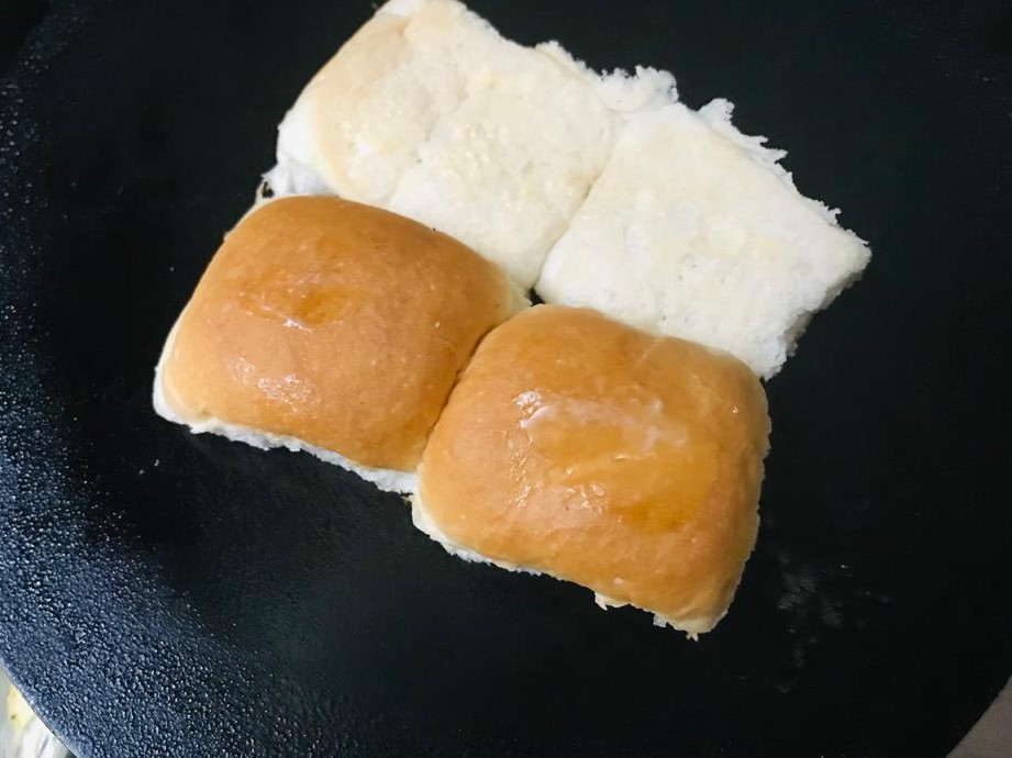 Usal Pav Recipe