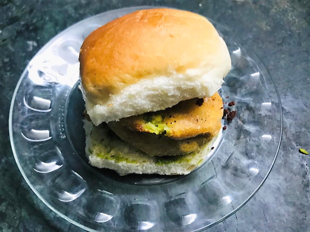 Mumbai Vada Pav Recipe