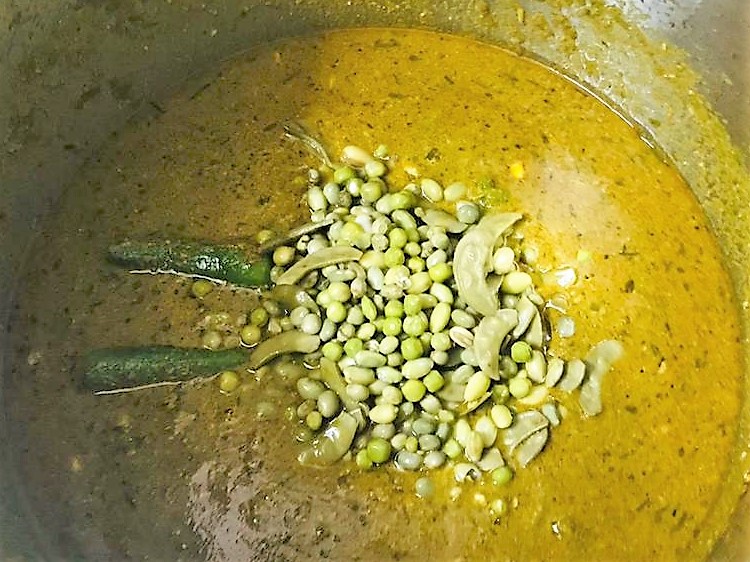 Surti Undhiyu Recipe