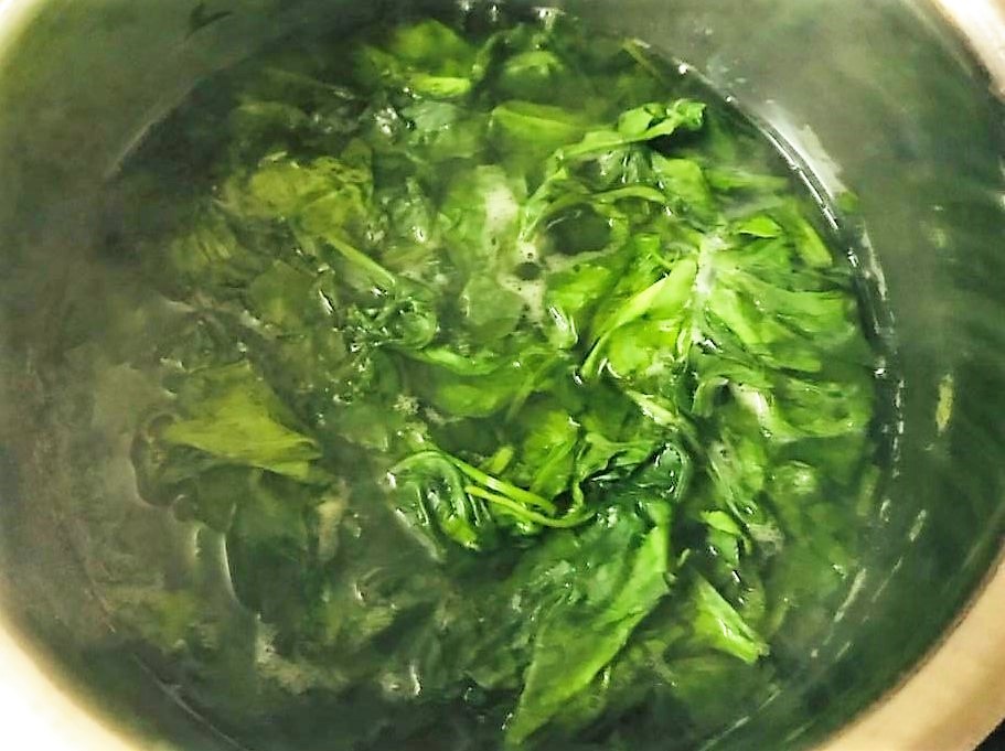 Bird’s Nest in Spinach Gravy Recipe