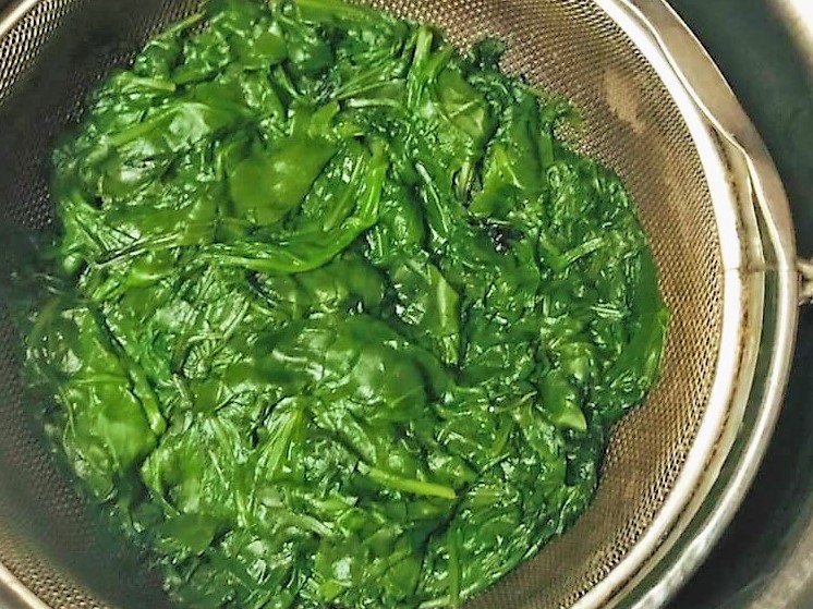 Bird’s Nest in Spinach Gravy Recipe