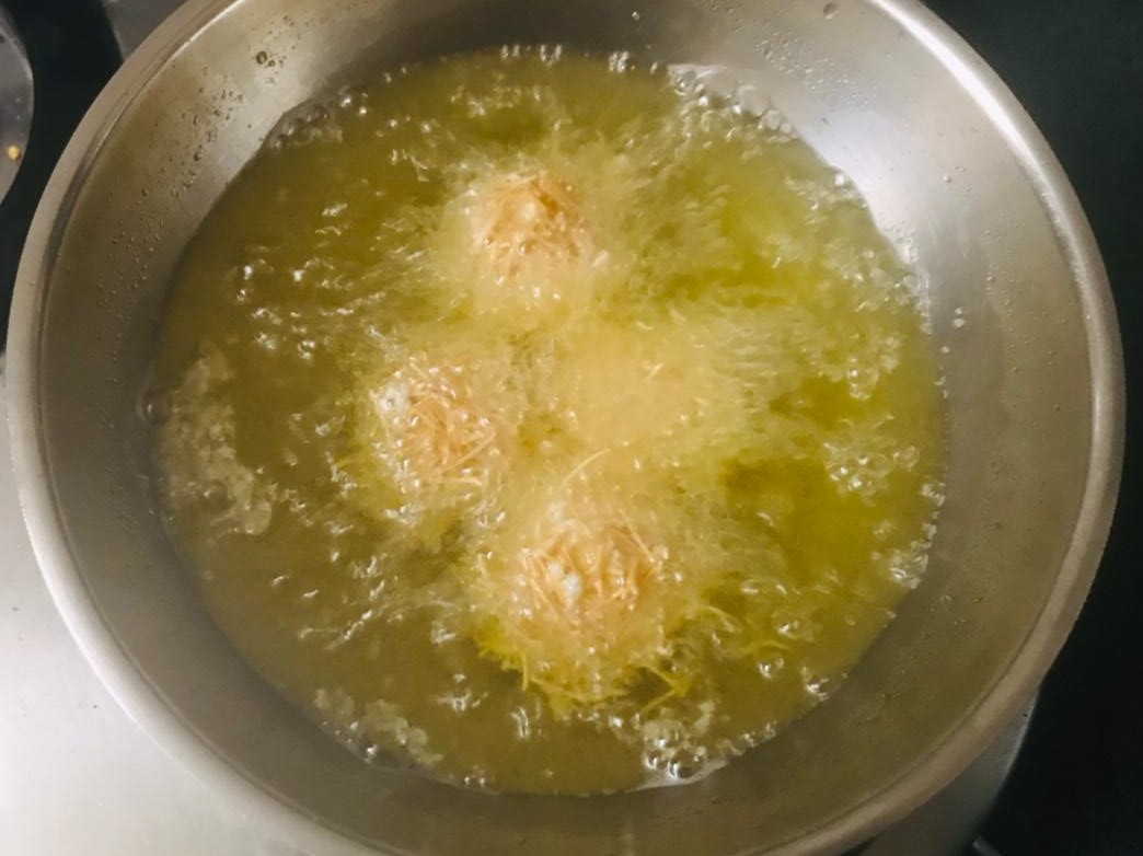 Bird’s Nest in Spinach Gravy Recipe