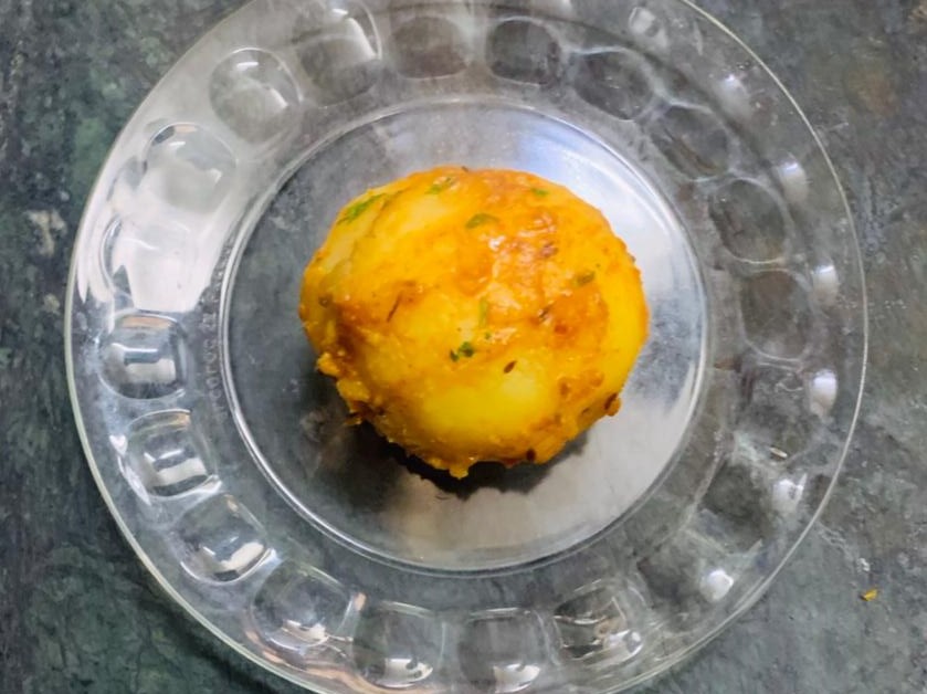 Kathiyawadi Lasaniya Batata Recipe