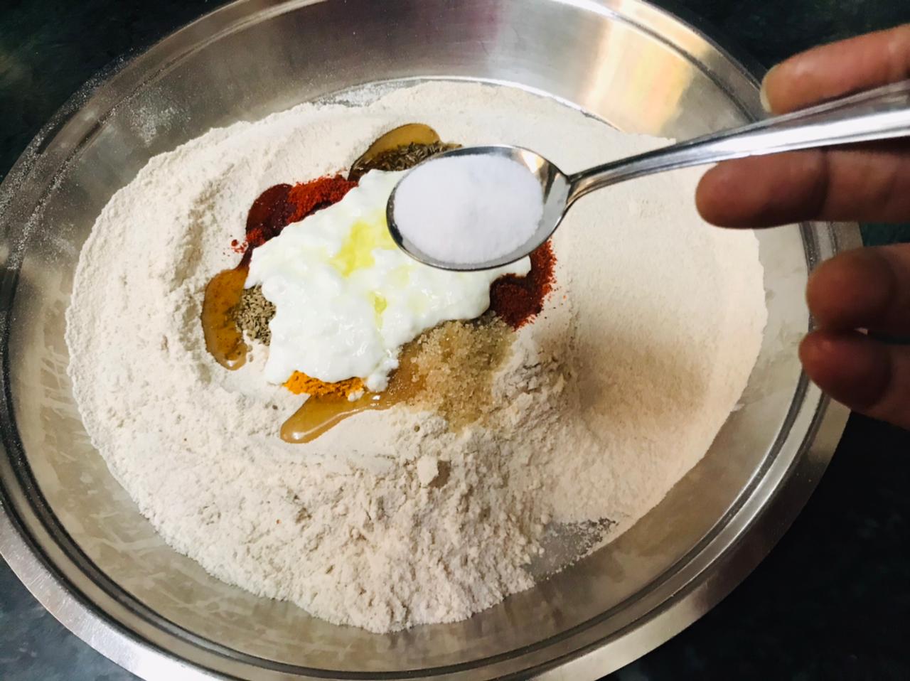 Gujarati Dudhi Muthiya Recipe