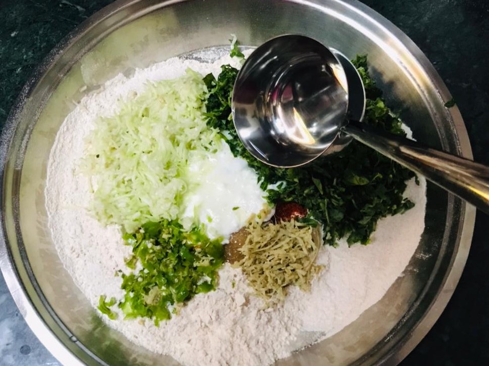 Gujarati Dudhi Muthiya Recipe