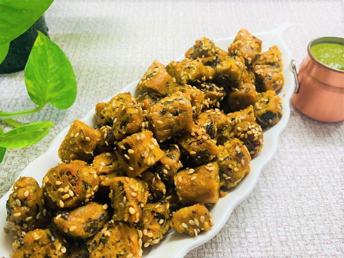 Gujarati Dudhi Muthiya Recipe