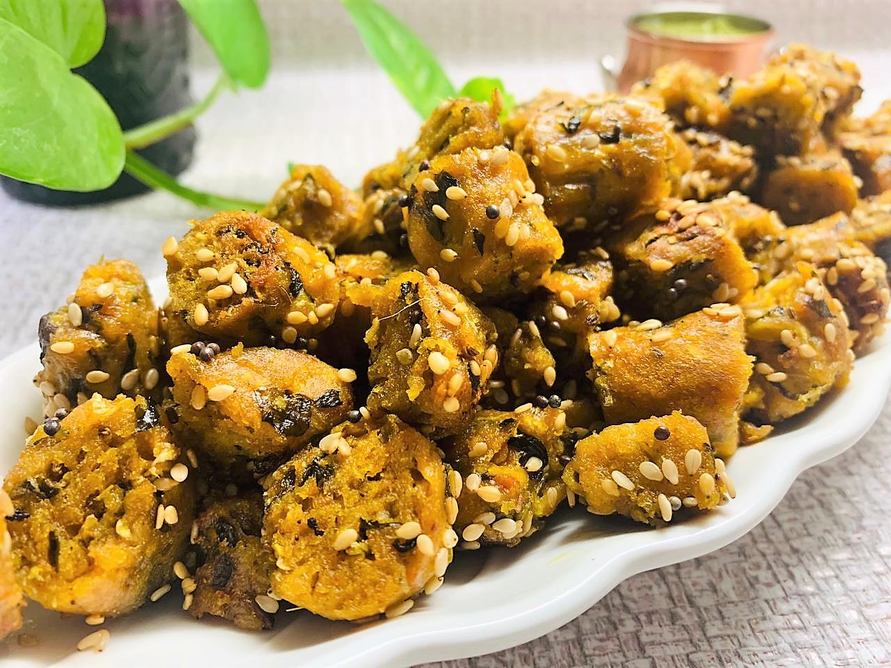 Gujarati Dudhi Muthiya Recipe