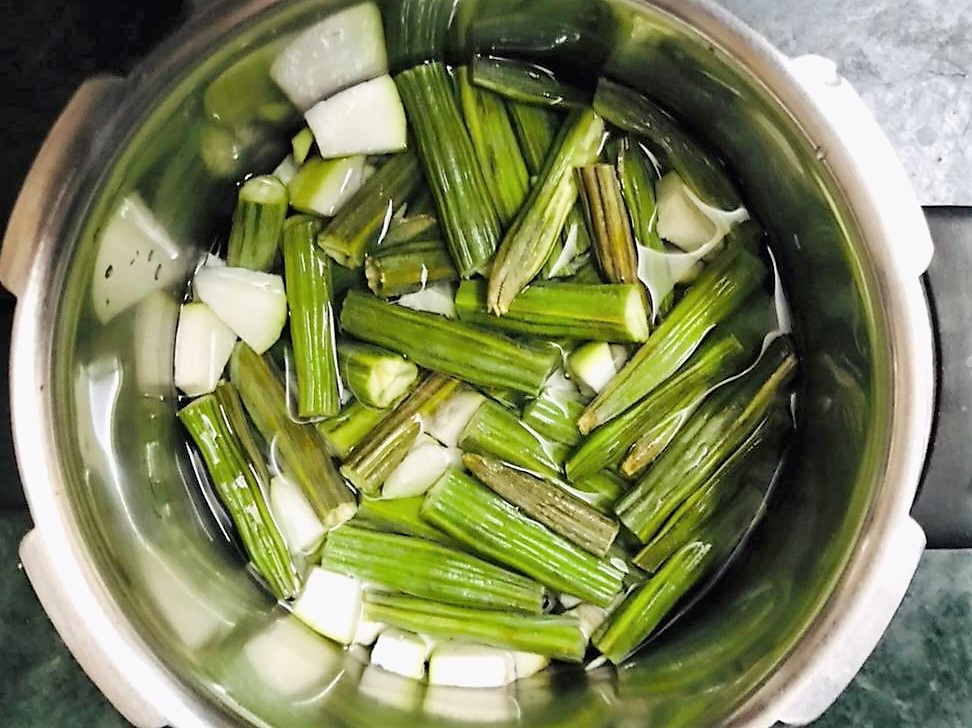 Drumstick and Bottle Gourd Soup Recipe