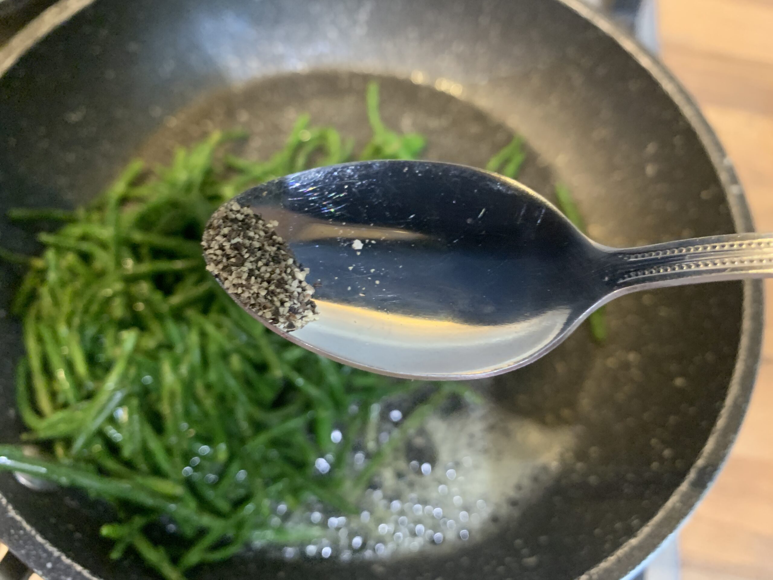 Pan Fried Scallops with Samphire and Hazelnut Butter Recipe