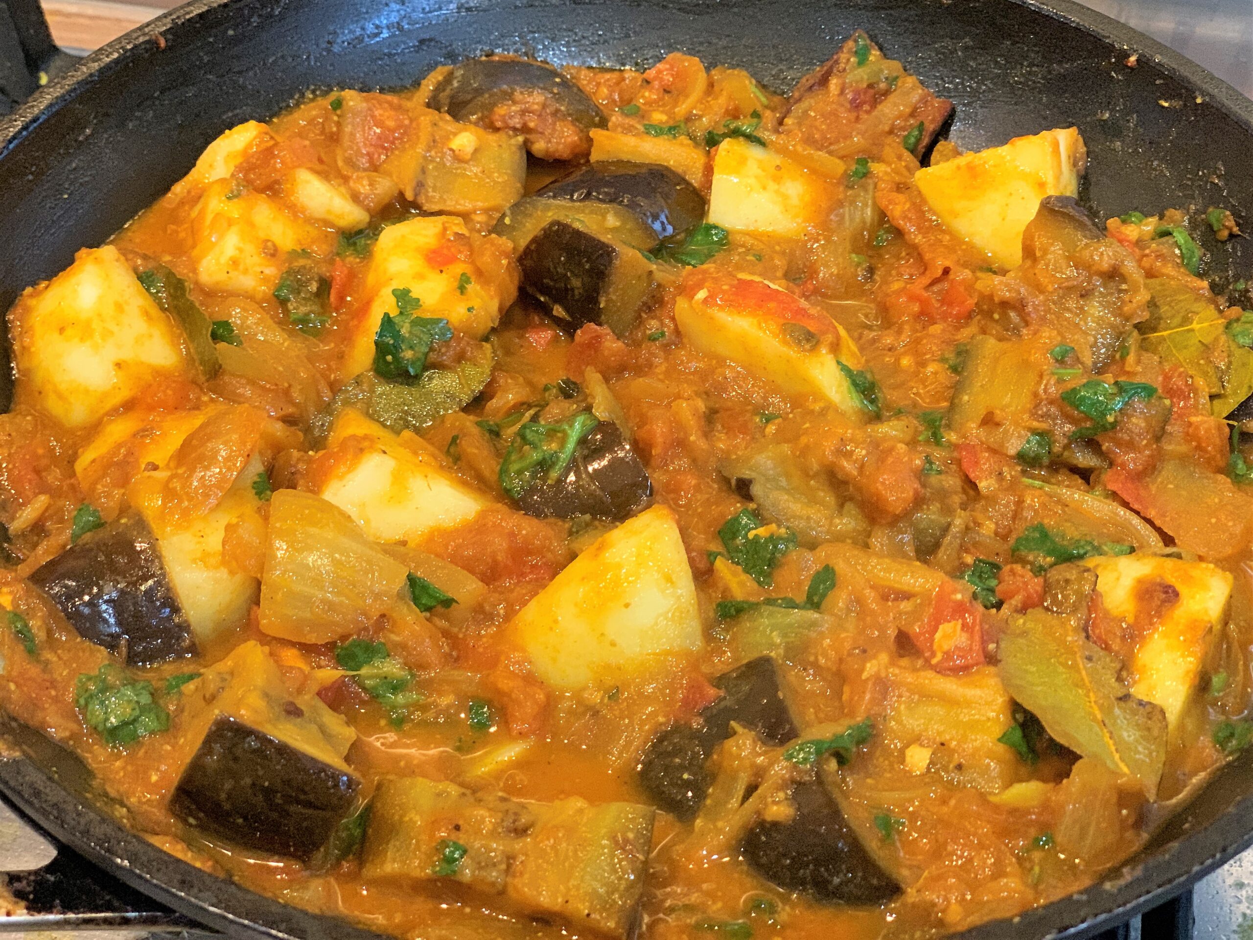 Aloo Baigan Recipe (Spiced Potato Aubergine)