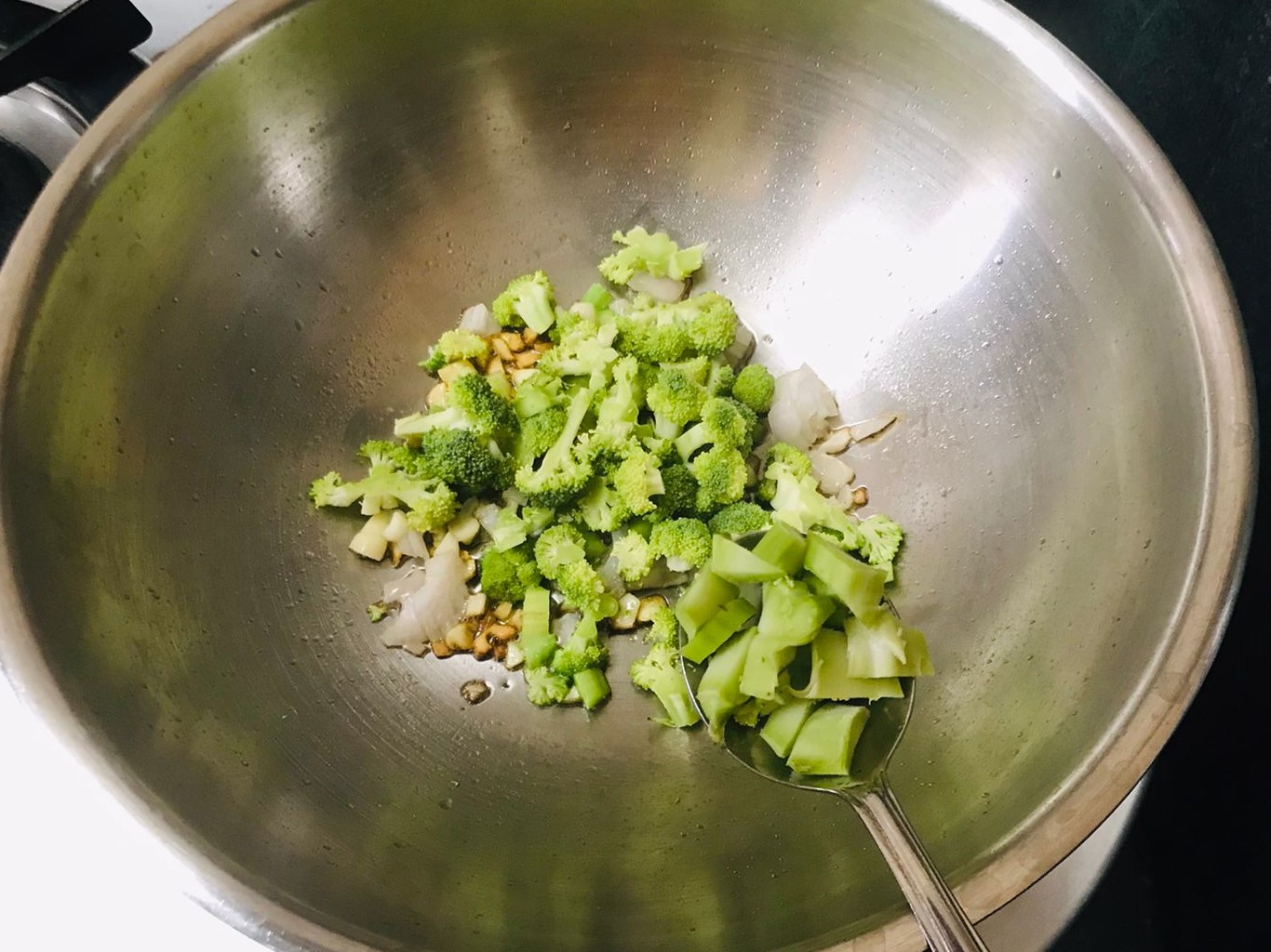 Broccoli Almond Soup Recipe