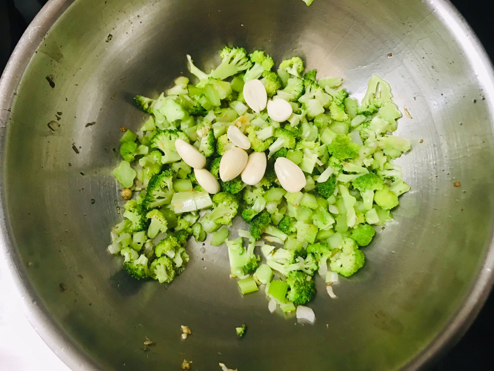 Broccoli Almond Soup Recipe