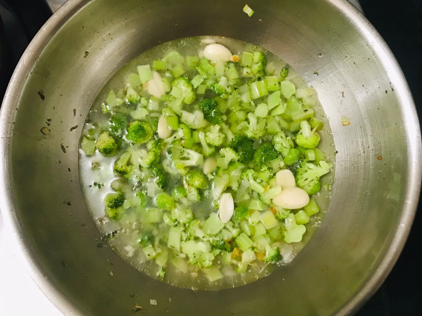 Broccoli Almond Soup Recipe