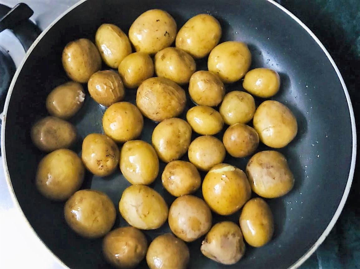 Crispy Potatoes in Pesto Mayo Sauce Recipe