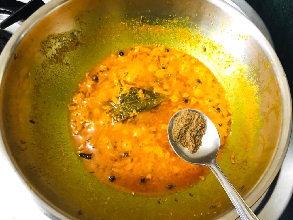 Rajasthani Kachhi Haldi Matar Sabzin Recipe (Green Peas Turmeric Curry)