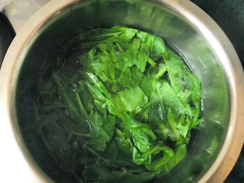 Lasooni Palak Recipe