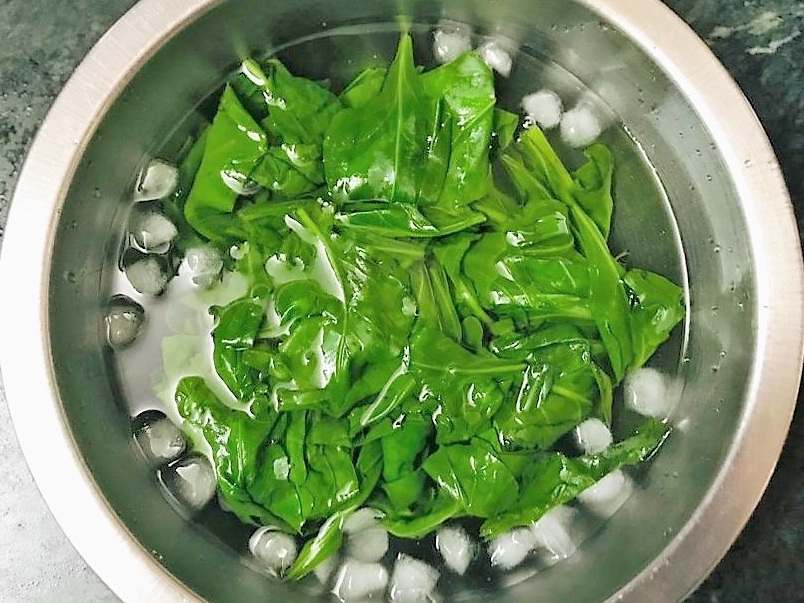 Lasooni Palak Recipe