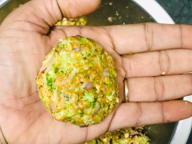 Broccoli Cheddar Fritters Recipe