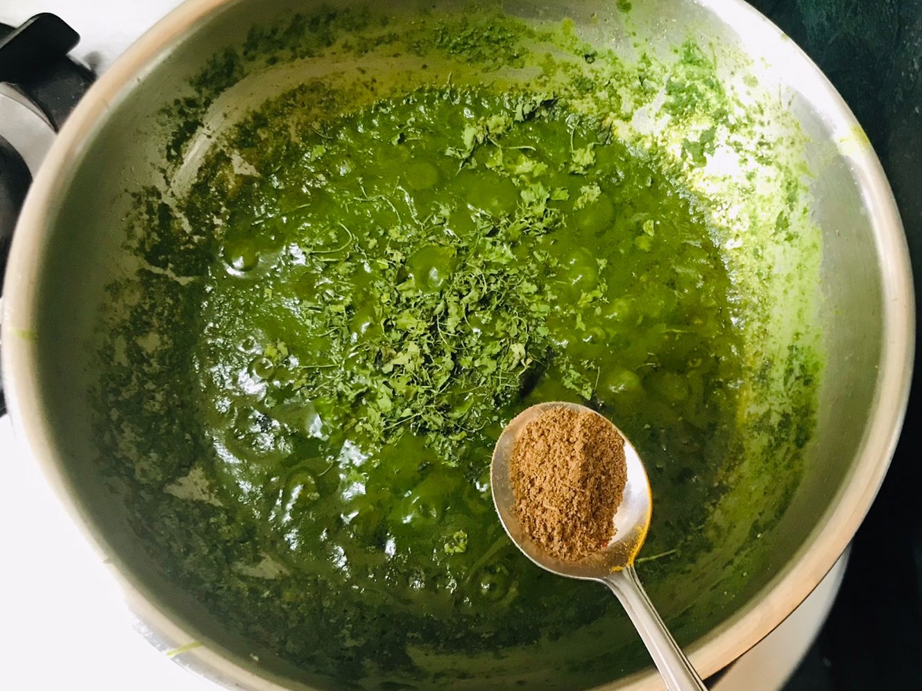 Lasooni Palak Recipe