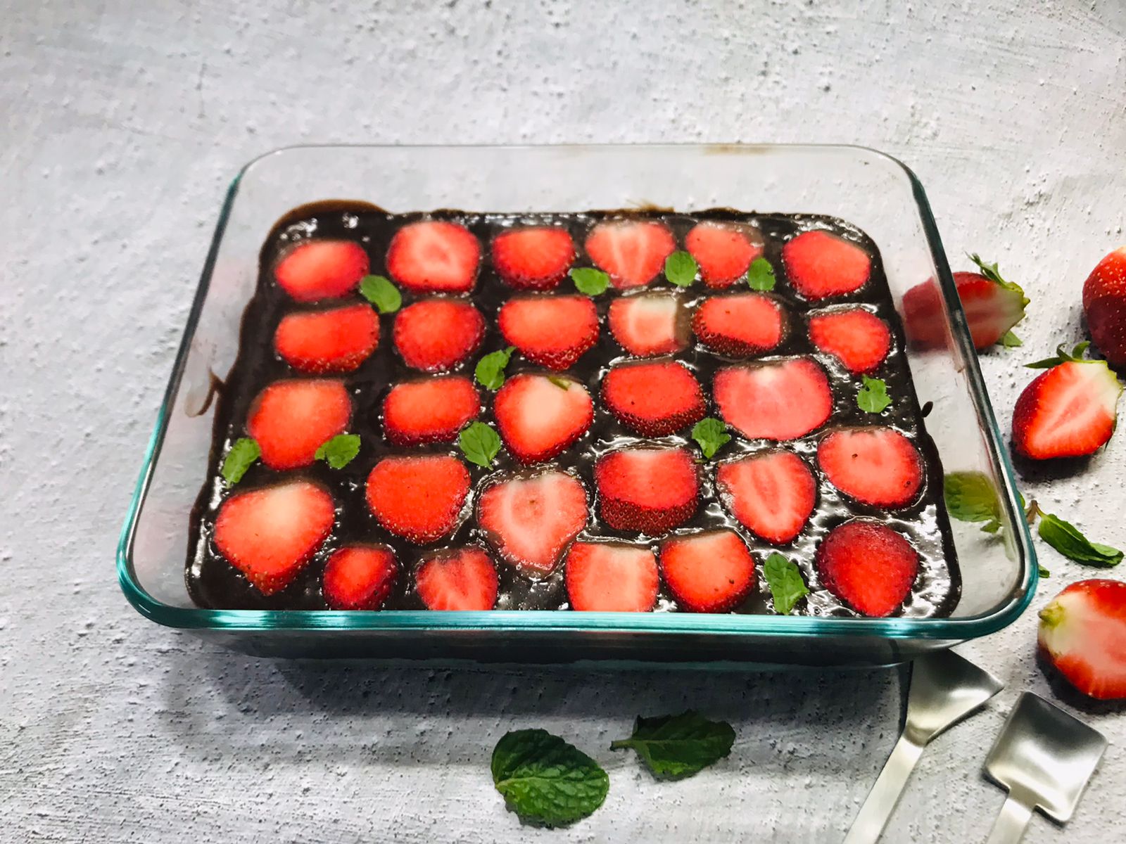 Chocolate Strawberry Pudding Recipe (Eggless)