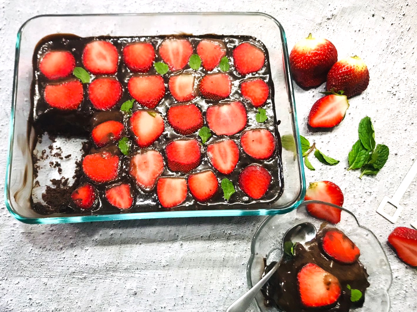 Chocolate Strawberry Pudding Recipe (Eggless)