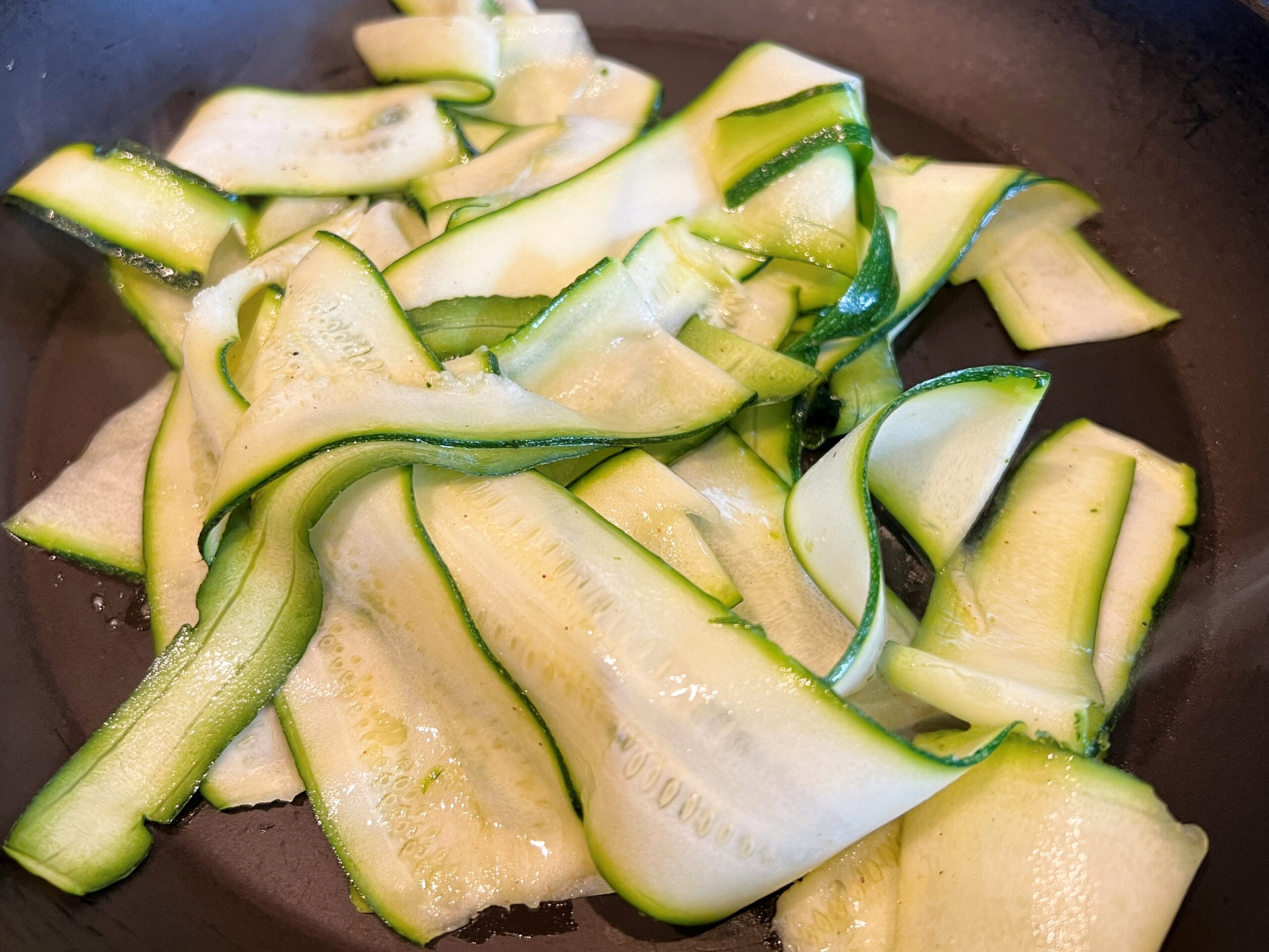 Seared Basil Scallops with Courgette Ribbons Recipe