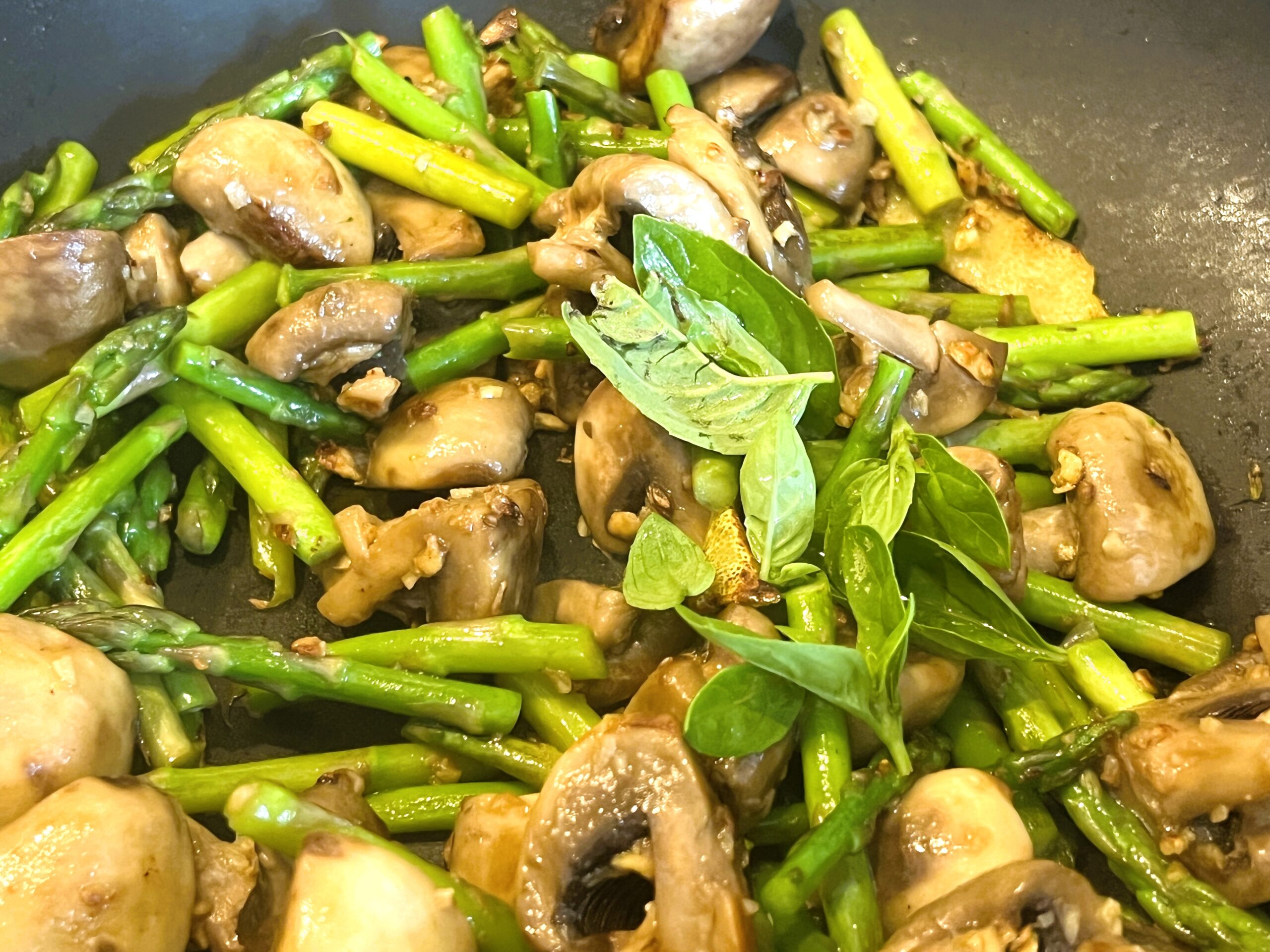 Lemon Garlic Mushroom Asparagus Pasta Recipe