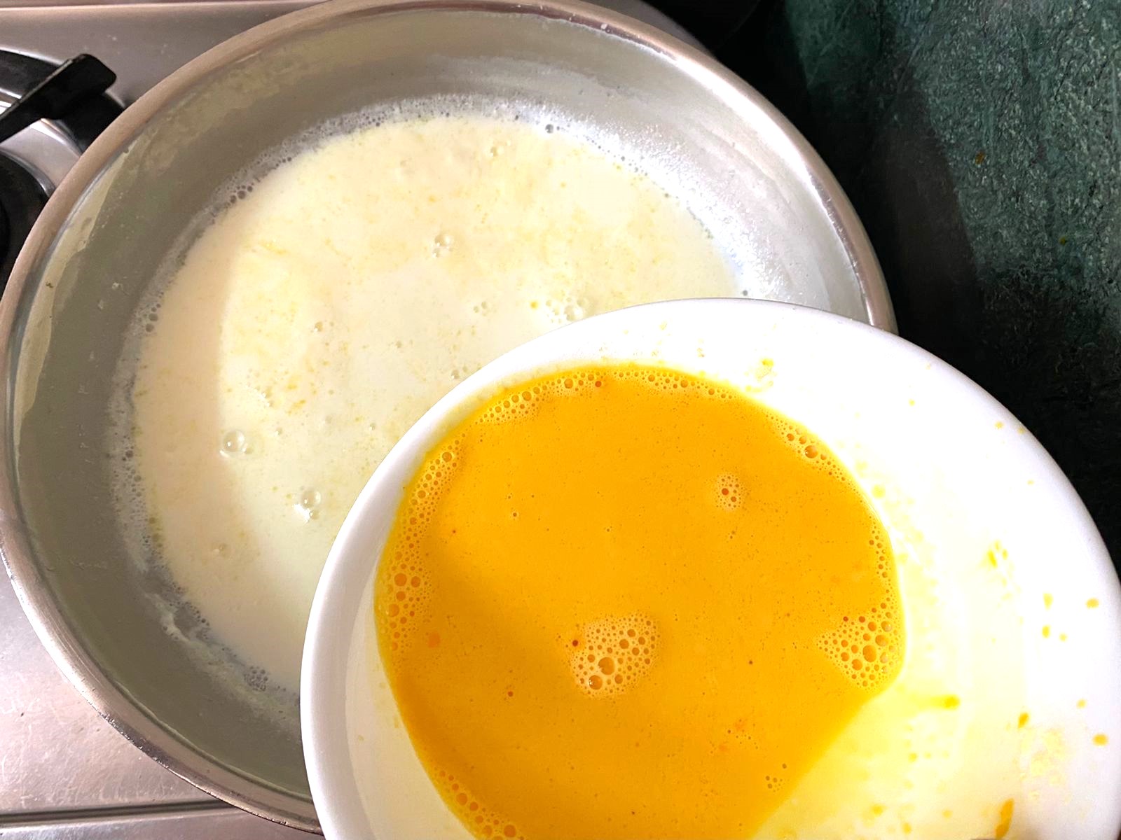 Eggless Mango Custard Recipe