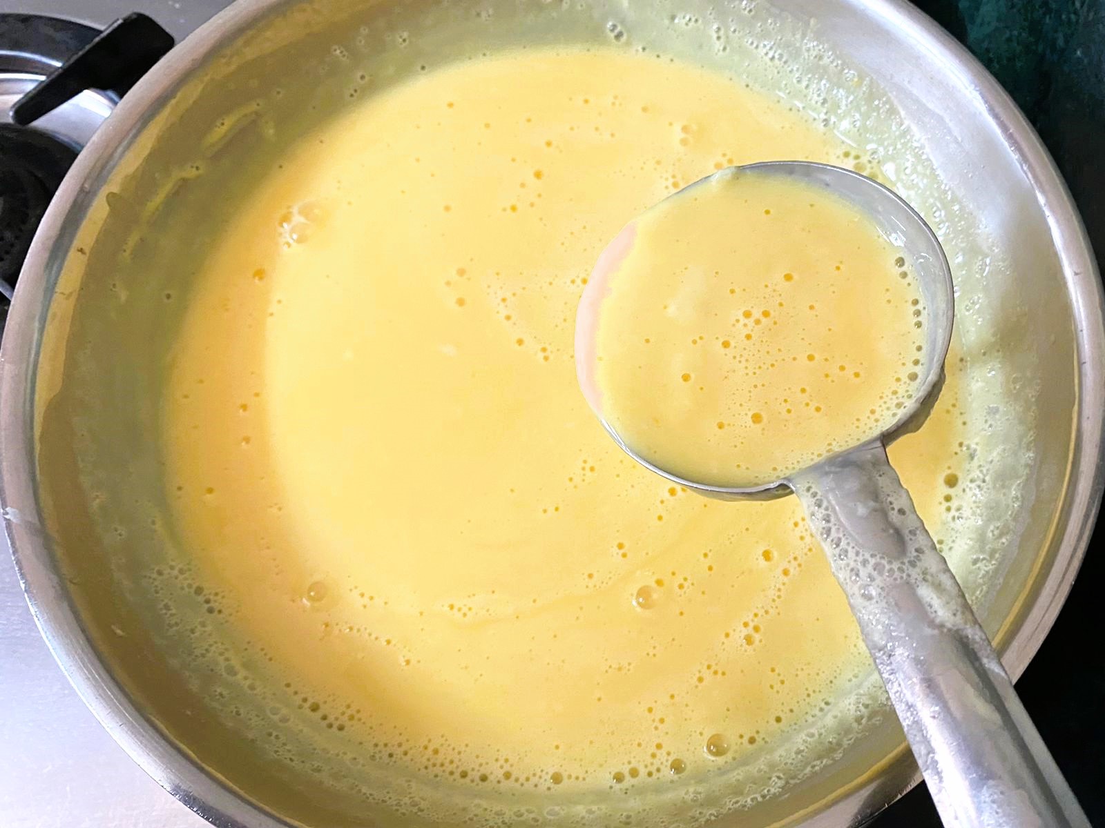 Eggless Mango Custard Recipe