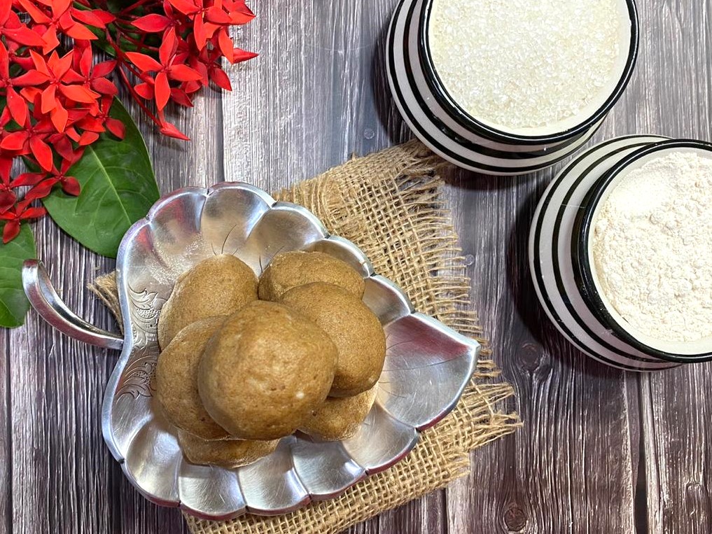 Atta Ladoo/ Whole Wheat flour Ladoo Recipe