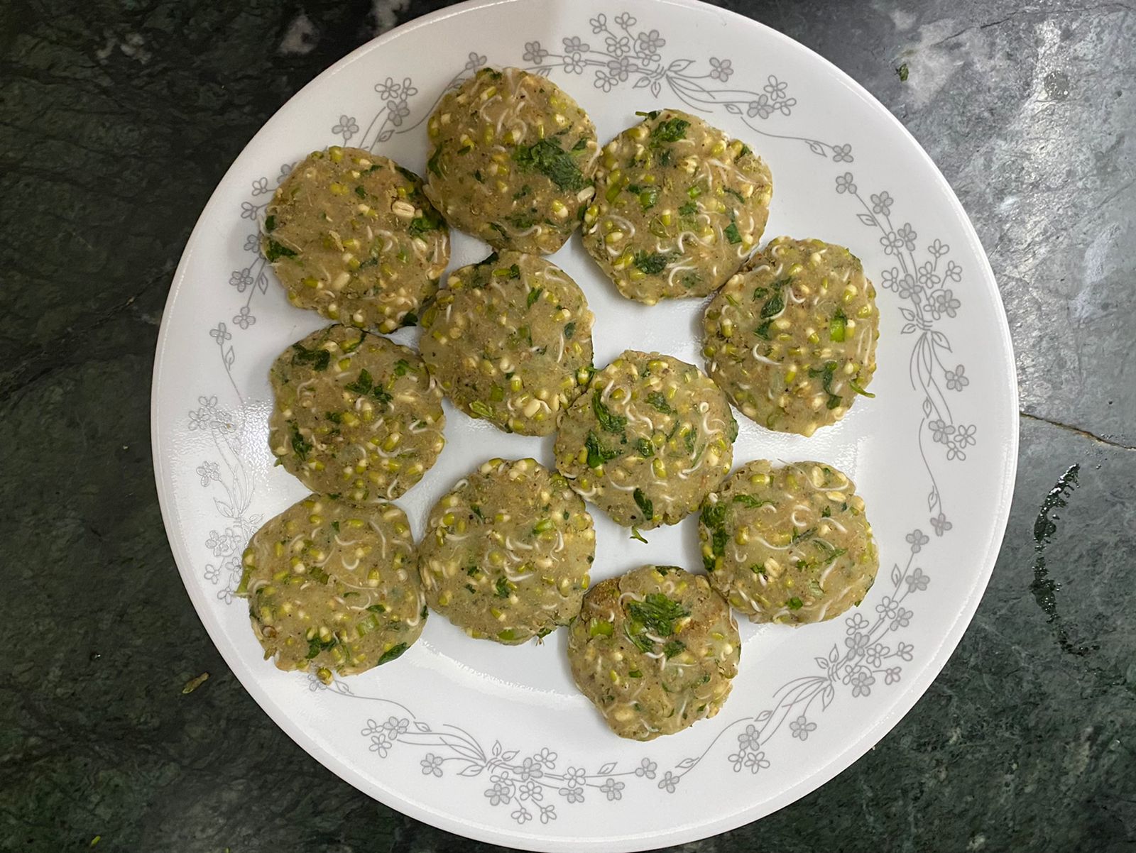 Sprouted Moong Beans and Sweet Potato Cutlets Recipe