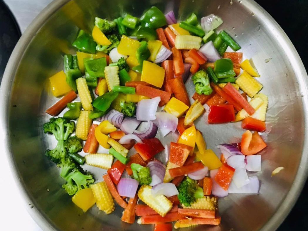 White Sauce Pasta with Vegetables Recipe