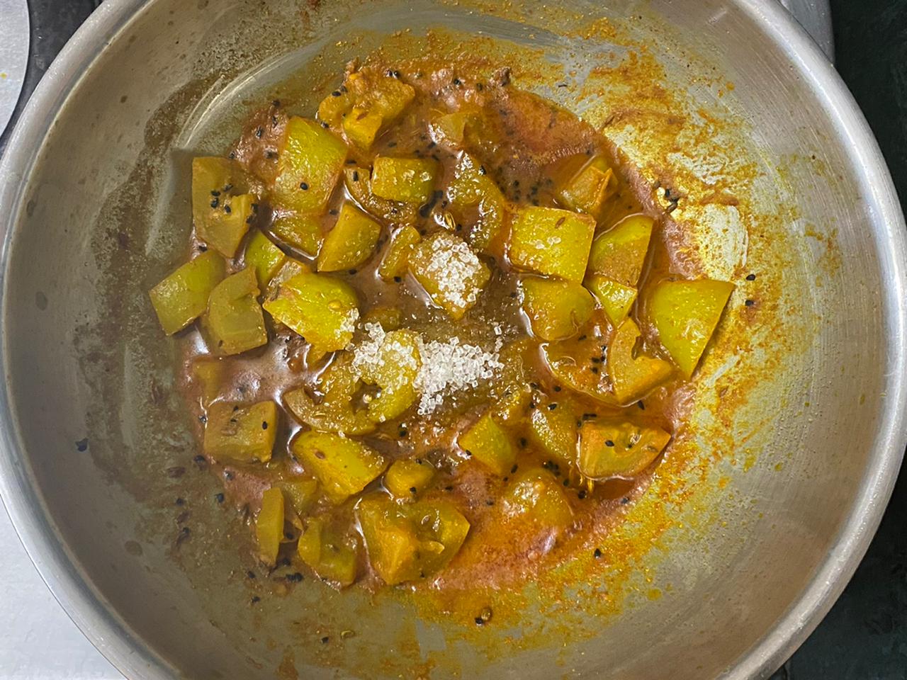 Kacche Tamatar ki Launji Recipe