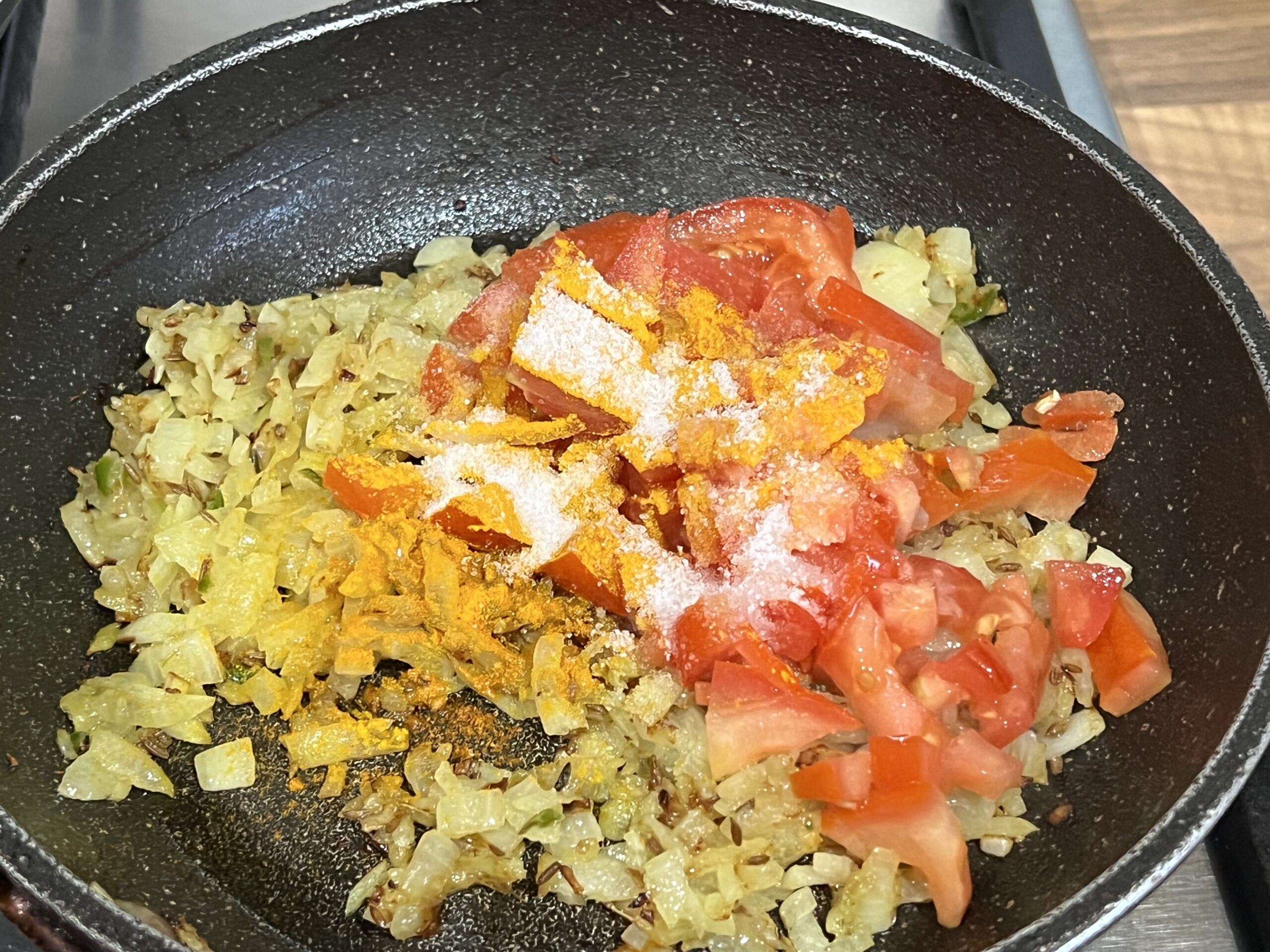 Tadka Wale Fried Eggs Recipe