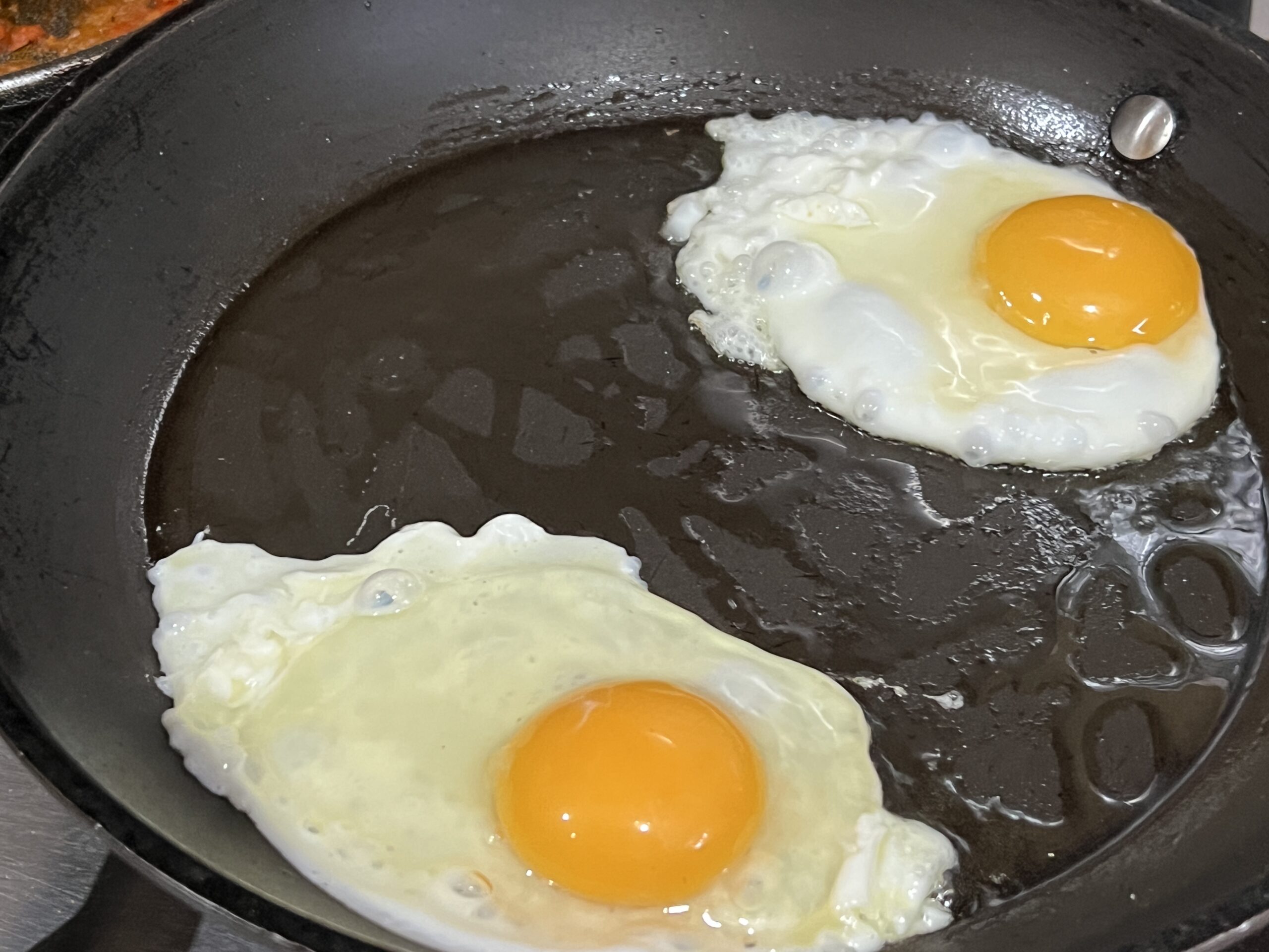 Tadka Wale Fried Eggs Recipe