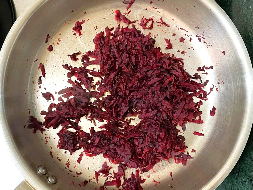 Beetroot Sprouts Bhel Recipe