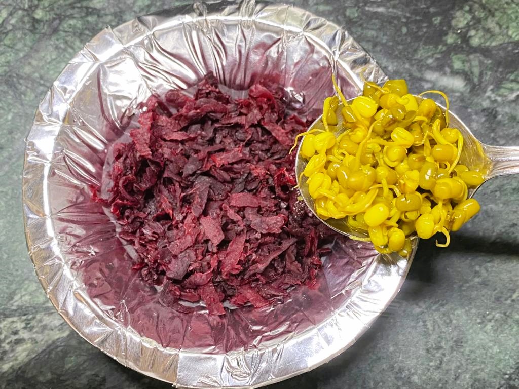 Beetroot Sprouts Bhel Recipe