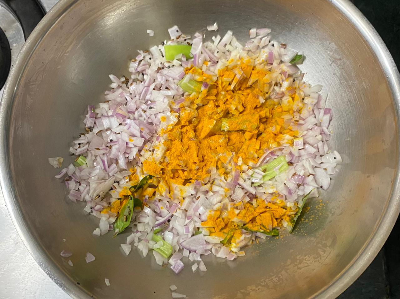 Maharashtrian Kanda Poha Recipe
