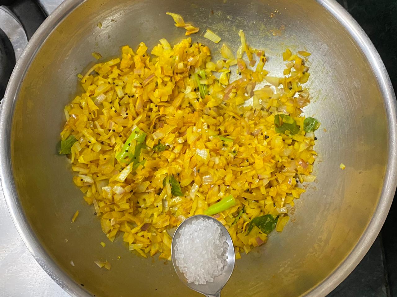 Maharashtrian Kanda Poha Recipe