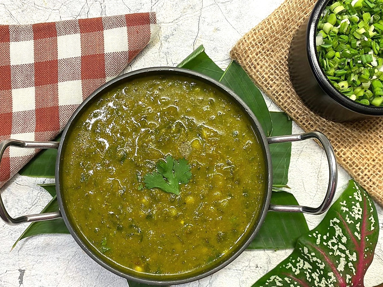 Hare Lahsun ki Sabzi Recipe