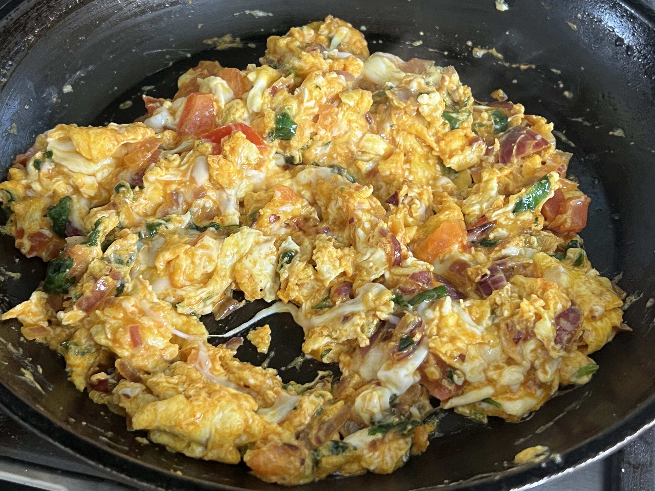 Parsi Spiced Scrambled Eggs Recipe (Akuri)