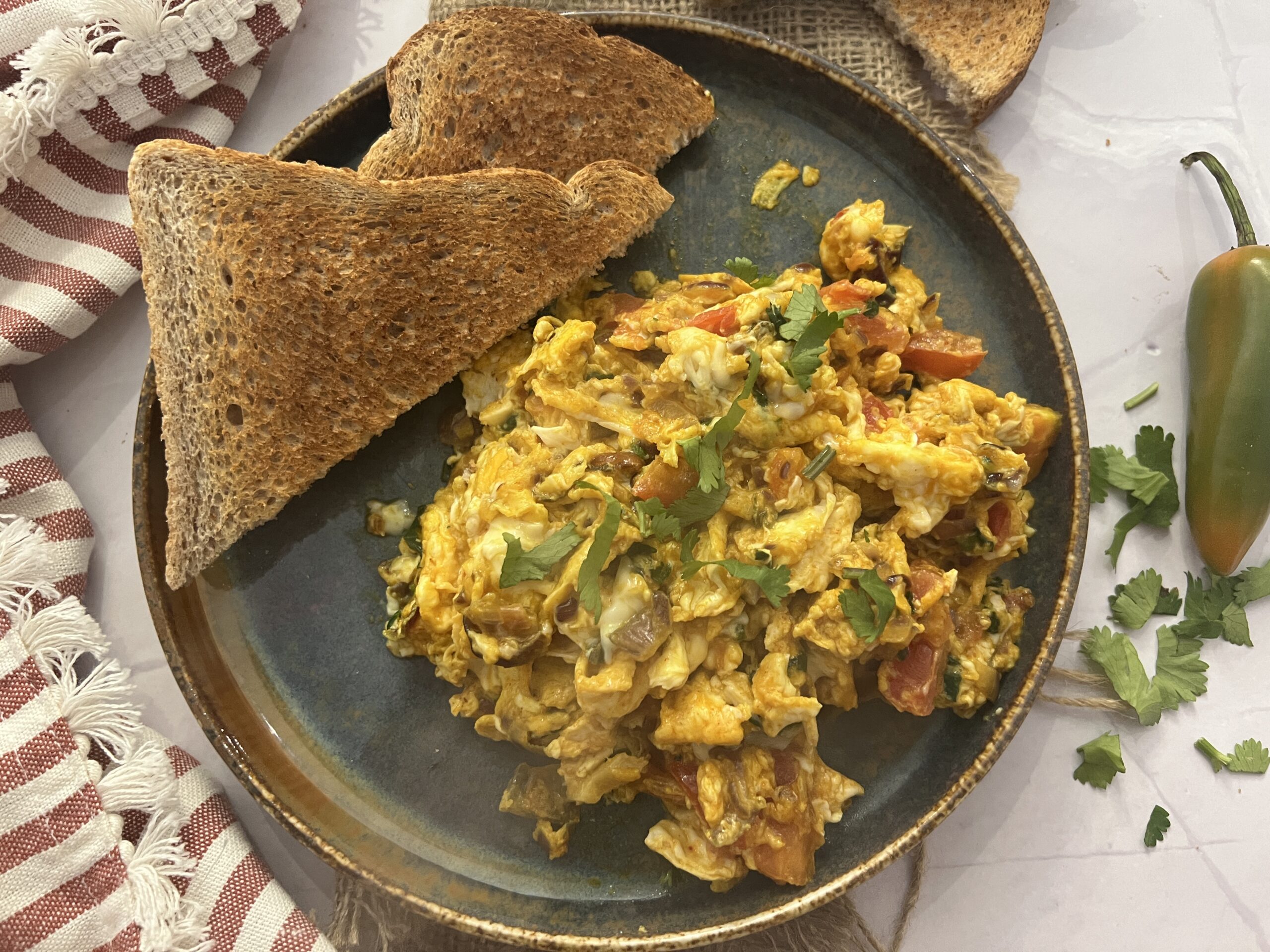 Parsi Spiced Scrambled Eggs Recipe (Akuri)