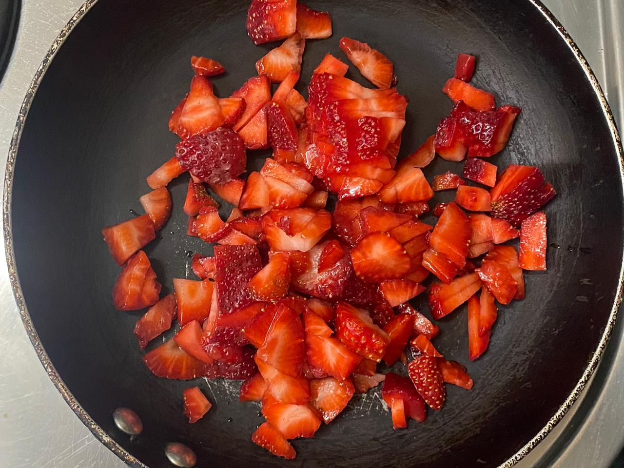 Eggless Strawberry Cake